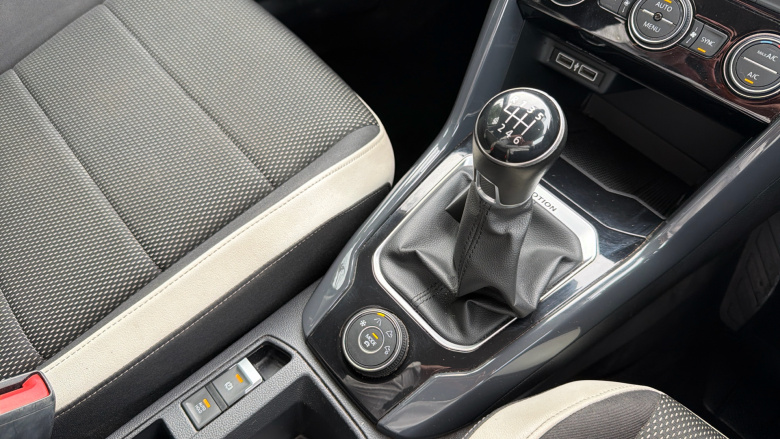 Volkswagen T-Roc 2.0 TDI 4MOTION SEL 5dr Diesel Hatchback